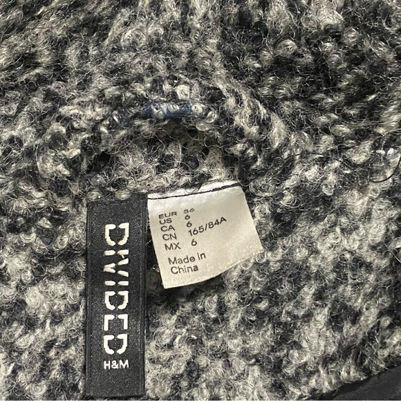 EUC Size 6 H&M Black and White Bouclé Jacket - Picture 2 of 5